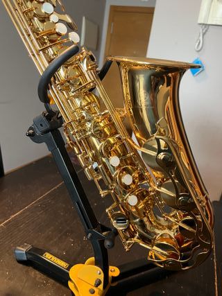 Saxo Alto Yamaha YAS-280 con funda