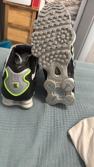 Nike Shox R4 Negro y Verde Talla 36