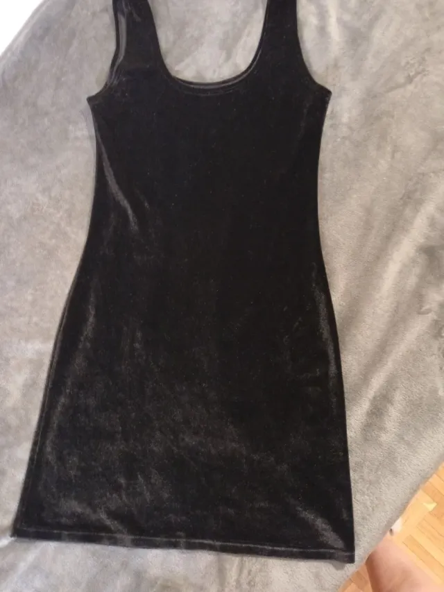 Vestido negro de terciopelo