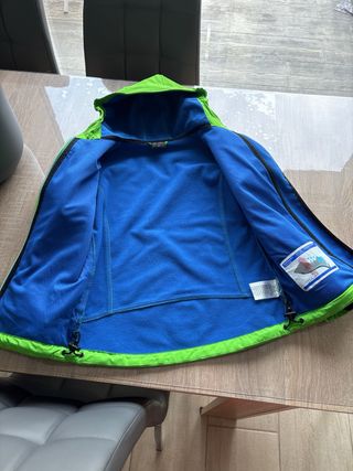 Chaqueta verde niña/o nueva