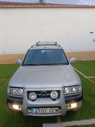 Opel Frontera 2002