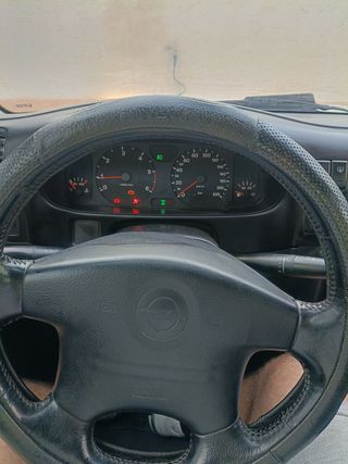 Opel Frontera 2002