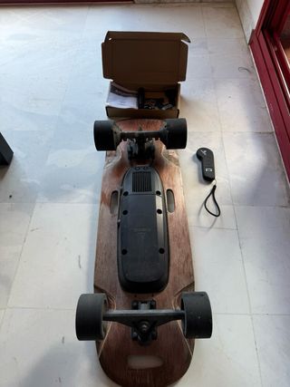 Skate electrico Elwing Nimbus con mando.