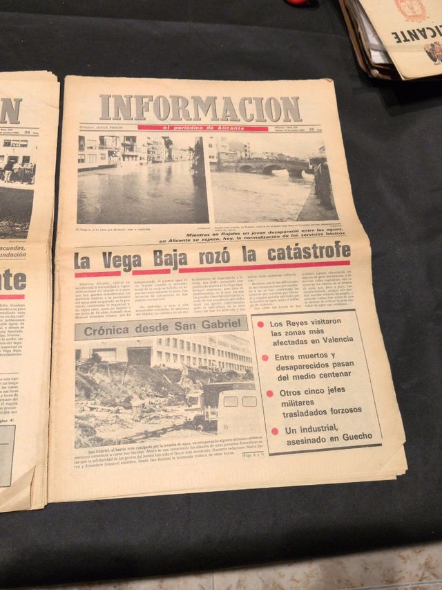 Lote 2 Periódicos Información 1982 Temporal Alican