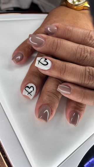 Uñas porcelana (acrílicas) y semipermanentes