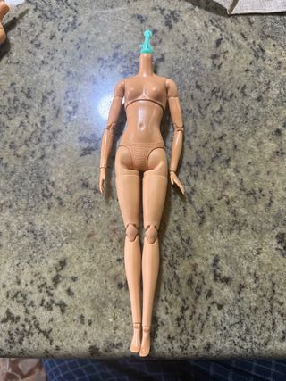 Barbie Made to Move Corpo