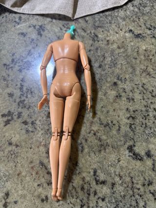 Barbie Made to Move Corpo