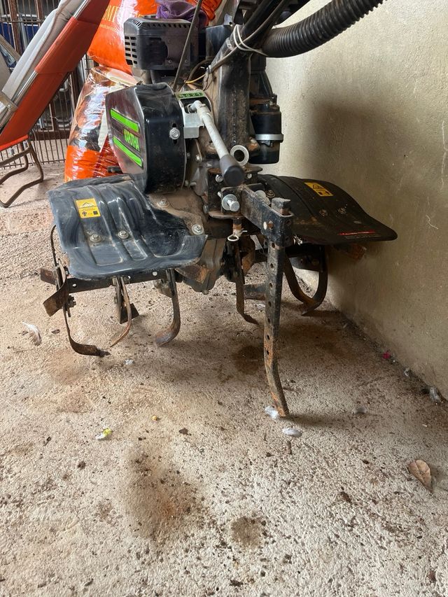 Motoazada de 7CV
para arar