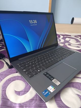 Portátil Lenovo i5 11ª Gen 2.5GHz Gris