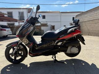 Yamaha Xmax 250