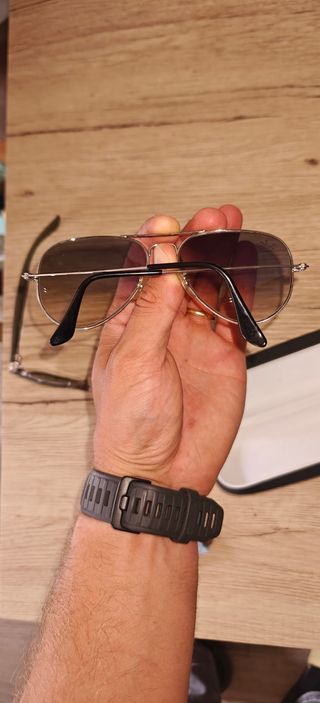 Gafas de sol Ray-Ban azules y verdes