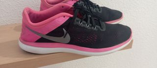 Zapatillas Nike Mujer Negras y Rosas