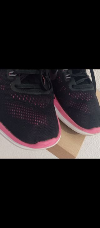 Zapatillas Nike Mujer Negras y Rosas