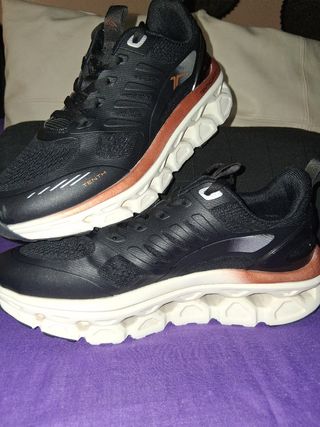Zapatillas deportivas Tenth Talla 39 Negro/Dorado
