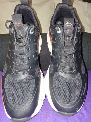 Zapatillas deportivas Tenth Talla 39 Negro/Dorado