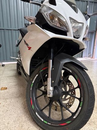 Aprilia RS4 125cc Moto