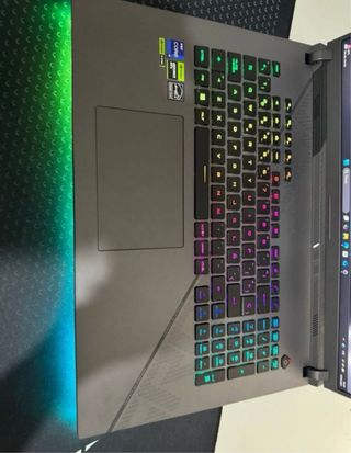 ASUS ROG STRIX I7-13ge. RTX4070. 32Ram