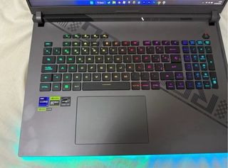 ASUS ROG STRIX I7-13ge. RTX4070. 32Ram