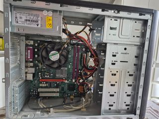 Torre PC Acer Pentium y fuente alimentación 