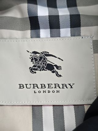 Gabardina Burberry Waterloo Talla M