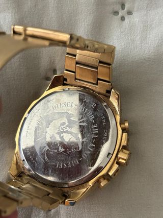 Reloj Diesel Dorado