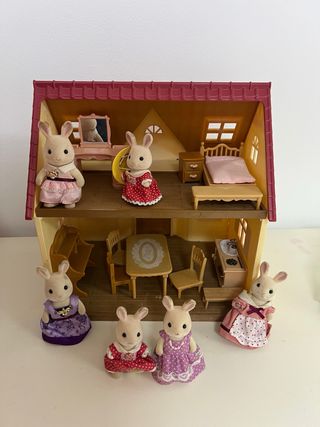 Casa Sylvanian Families con muñecos