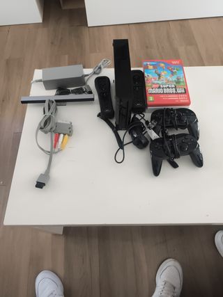 Consola Nintendo Wii Negra + Accesorios