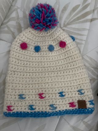 Gorro tejido pompón