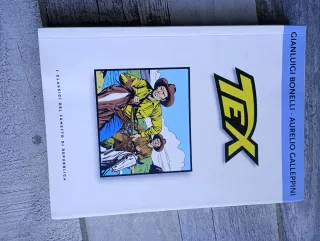 Tre fumetti Tex n2- Diabolik n7- Valentina n13