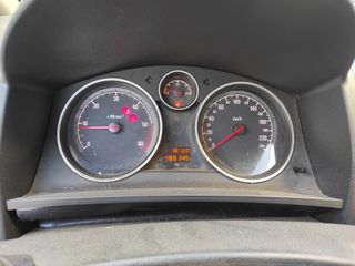 Despiece Opel Zafira B 2011