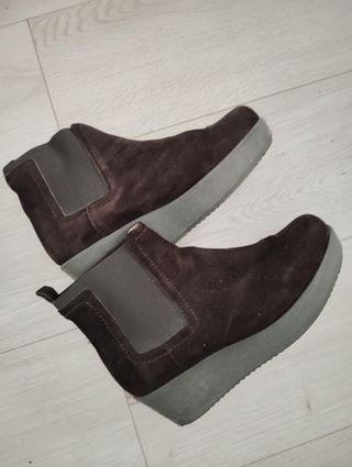 Botines de ante marrón