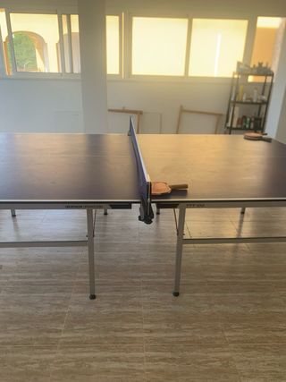 Mesa de ping pong azul