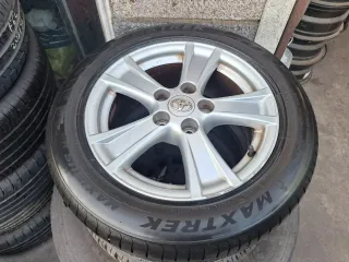 Toyota Corolla moderno - Rueda de repuesto