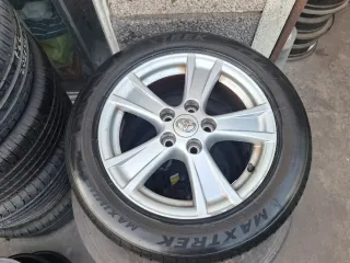 Toyota Corolla moderno - Rueda de repuesto