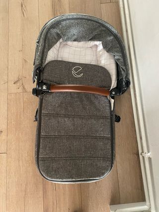Capazo/Moisés para carrito bebé gris marca Jané 