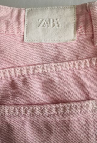 Pantalones vaqueros Zara color rosa