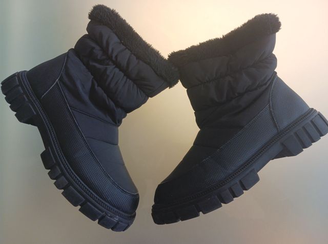 Botas niña/mujer cremallera. Semi nuevas.