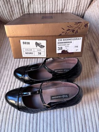 Zapato salón negro con tacón 