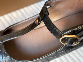 Zapato salón negro con tacón 