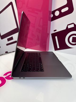 Computer portatile Apple Macbook Pro 2019 da 16 pollici da 16 GB