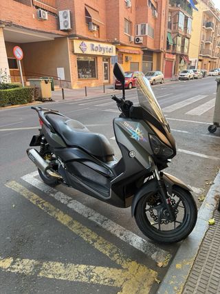 Yamaha Xmax 250 2015