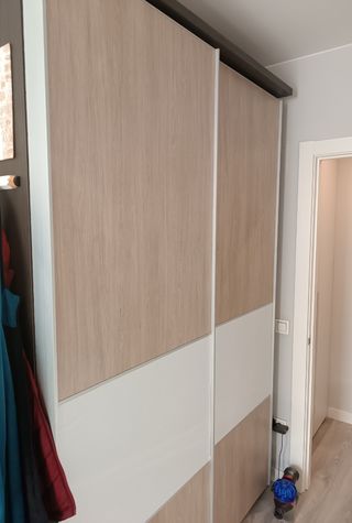Armario puertas correderas con cajonera