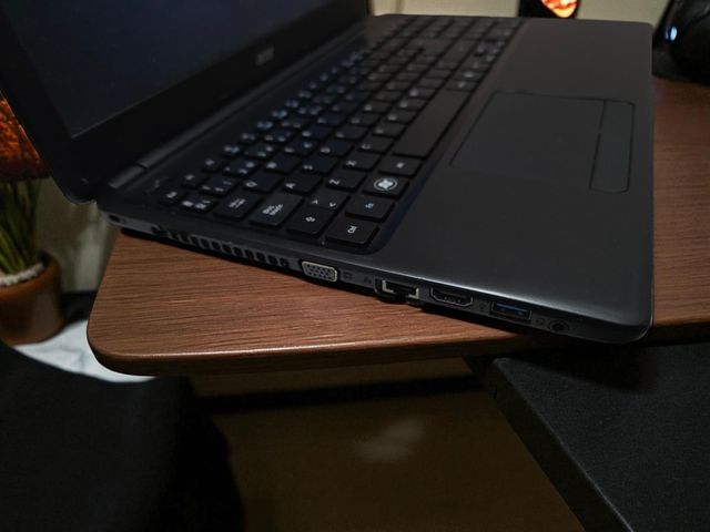 Laptop Acer  i7  256GB SSD 32 GB RAM Win 11