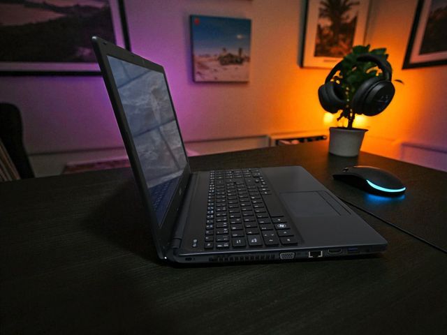 Laptop Acer  i7  256GB SSD 32 GB RAM Win 11