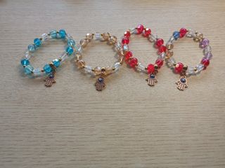 Pulsera multicolor con amuleto Mano de Fátima
