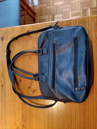 Bolso Pepe Jeans negro con bordado floral