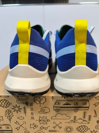 Nike Pegasus Trail 4 Azul/Amarillo