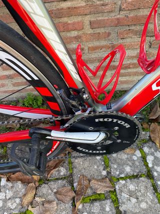 Bicicleta de carretera Specialized Roja