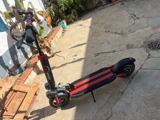 Patinete Eléctrico SUN-NIGOO Negro/Rojo