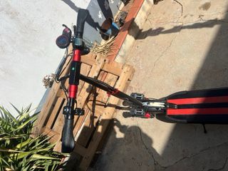 Patinete Eléctrico SUN-NIGOO Negro/Rojo